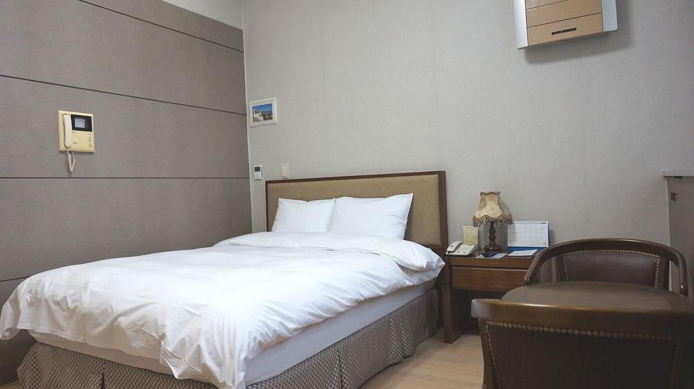Residence & U Goyang Exterior photo